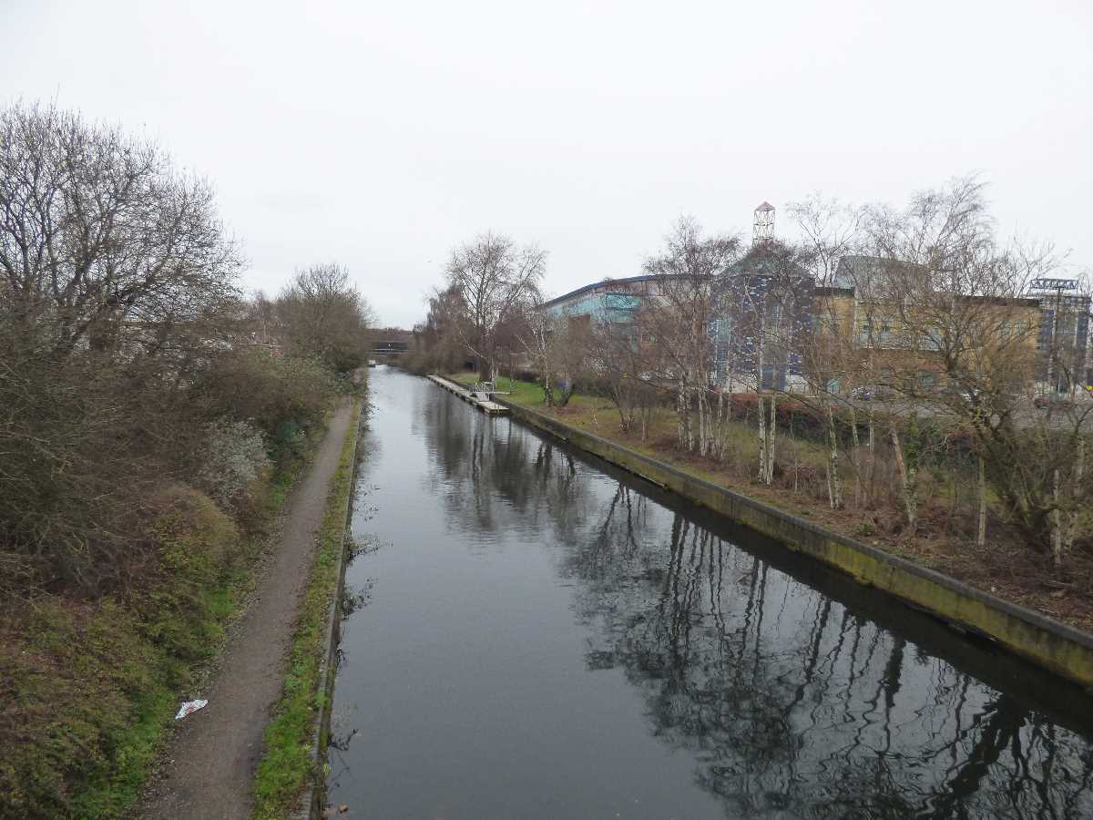 Grand Union Canal and Star City moorings from Cuckoo Road, Nechells - 1st January 2023